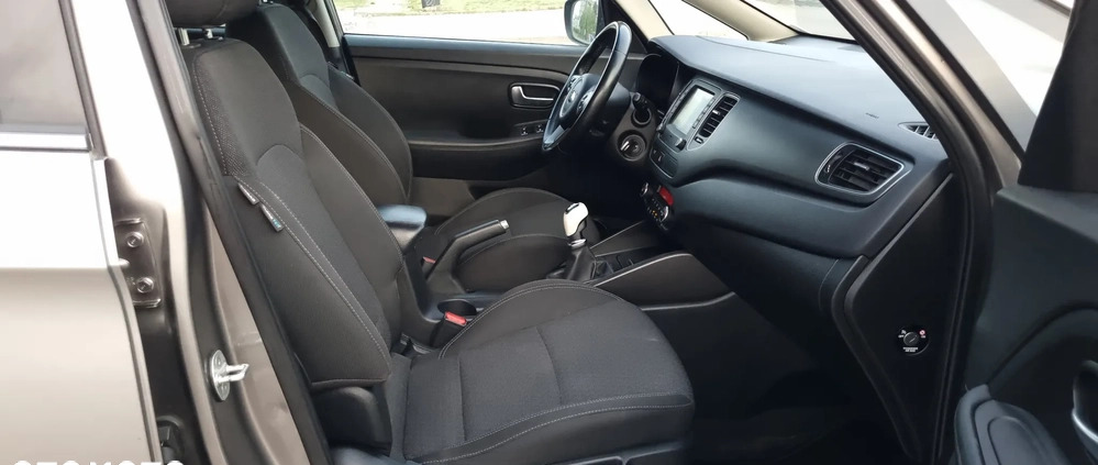 Kia Carens cena 43700 przebieg: 166000, rok produkcji 2017 z Ziębice małe 172